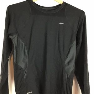 Nike Woman’s long sleeve top. M (8_10)
